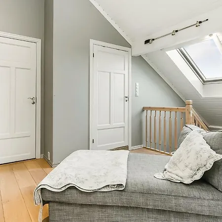 別荘 Four Bedroom Holiday In Søgne