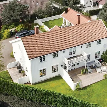 Four Bedroom Holiday In * Søgne